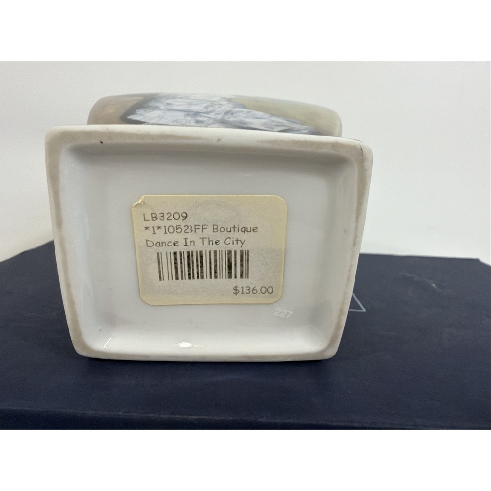 Goebel Lampe Berger Paris "Dance In The City" Oil Lamp Renoir Porcelain No Wick - Picture 10 of 10